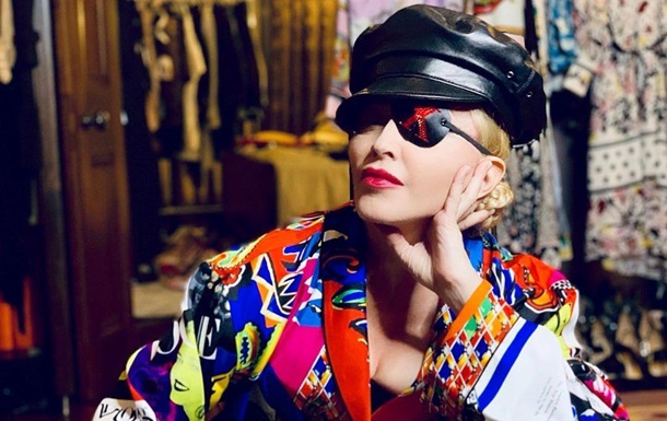 Мадонна выпустила четырнадцатый альбом