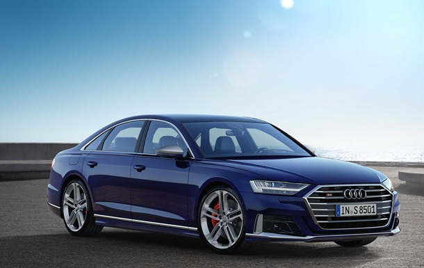 Audi показала свой новый седан S8