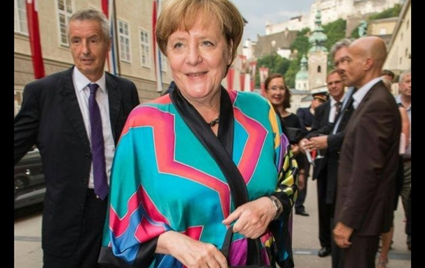 Ангела Меркель вышла в свет в наряде, которому 23 года