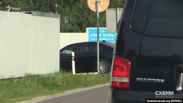 Кортеж Коломойского трижды приезжал к дому Тимошенко – СМИ Кортеж Коломойского трижды приезжал к дому Тимошенко – СМИ