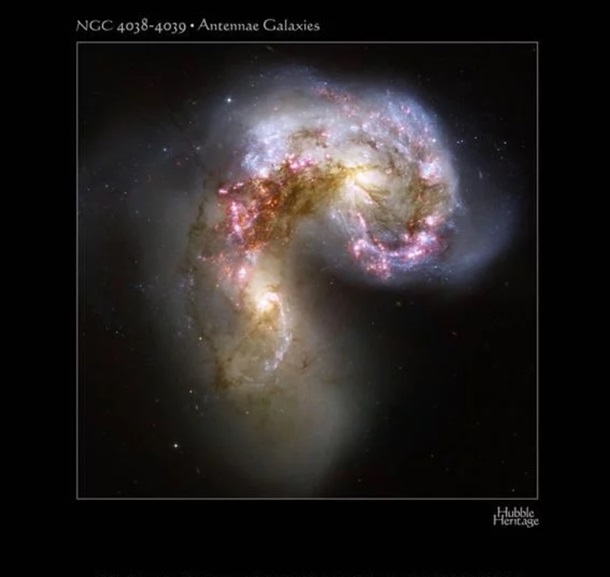 Hubble снял редкий космический коллапс