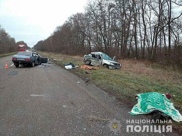 В ДТП под Черниговом погибли три человека, еще трое в больнице