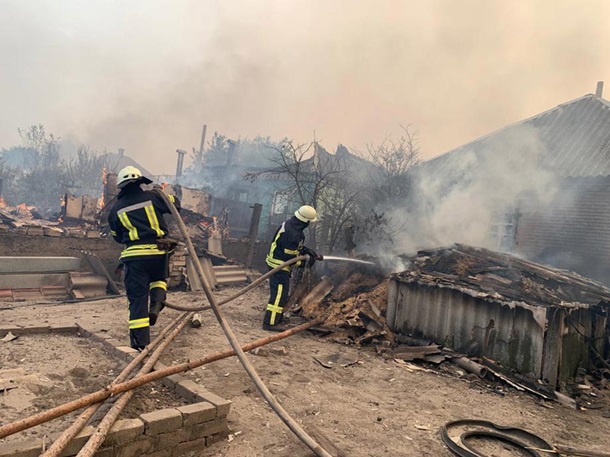 В масштабных лесных пожарах на Луганщине погибло пять человек. Видео