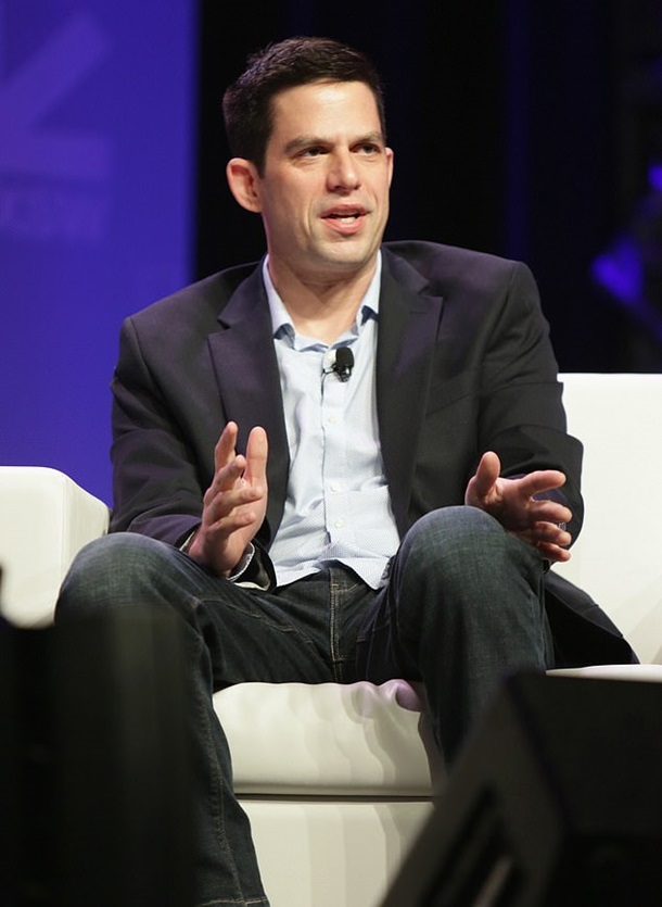 Муж американской актрисы заявил, что женился на ней под гипнозом. ФОТО Муж американской актрисы заявил, что женился на ней под гипнозом. ФОТО