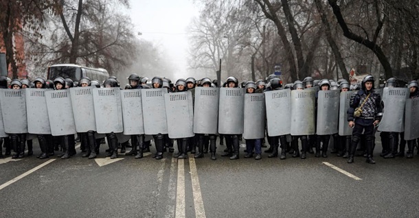 "Будет много крови" и "Сигнал для Кремля". Что пишет мировая пресса о протестах в Казахстане
