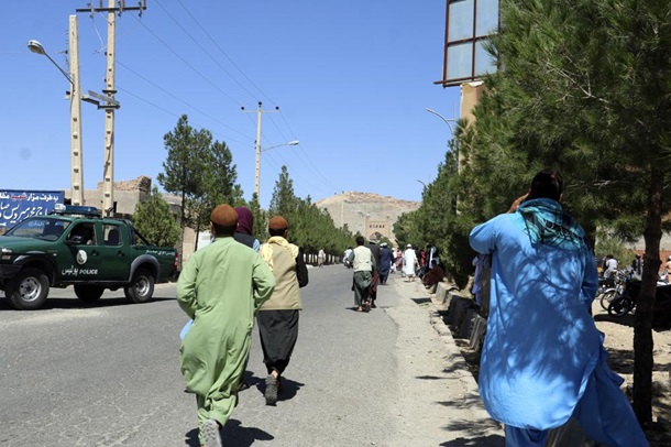 В Афганистане из-за взрыва в мечети погибли 18 человек