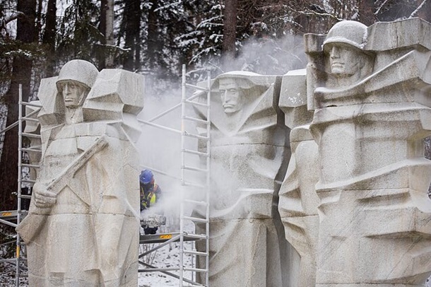 В Литве закончили демонтаж крупнейшего мемориала советским воинам