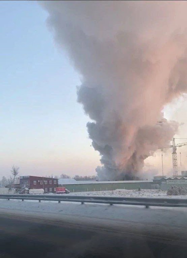 В Санкт-Петербурге загорелся завод — СМИ