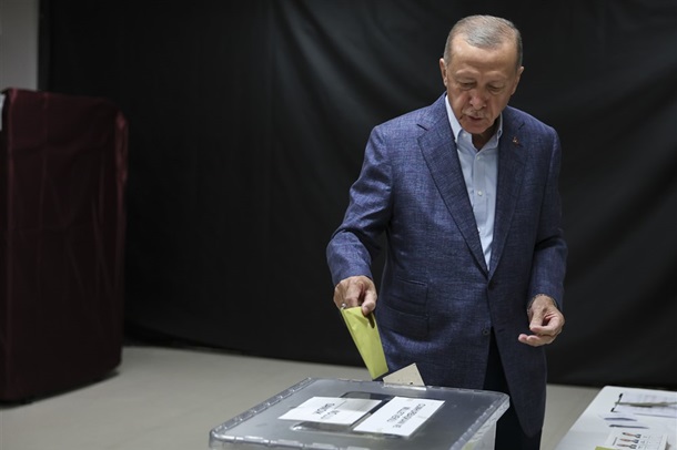 Друг и критик Путина: кто вышел во второй тур выборов в Турции