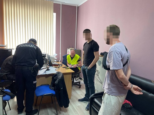 В Киеве задержали мужчин, снимавших работу ПВО