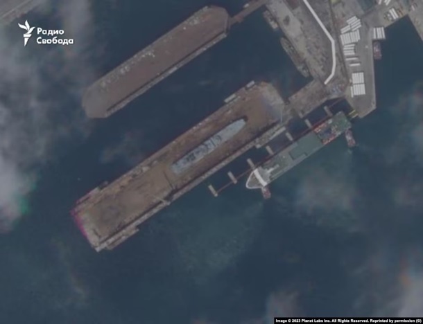 Появилось новое фото подбитого российского корабля