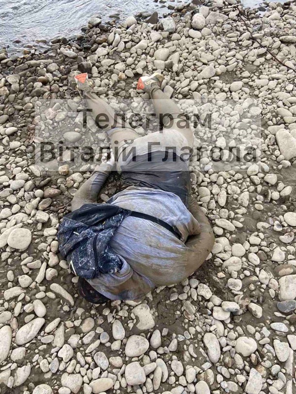 В реке Тиса на границе за день обнаружили тела шести мужчин, - журналист (фото 18+) В реке Тиса на границе за день обнаружили тела шести мужчин, - журналист (фото 18+)