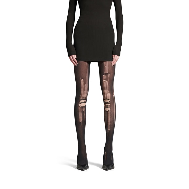 Үлкен кеуделері бар бикинидегі қыздар Порнографиялық фильмдер алаяқ әйелдердің, кішкентай әйелдердің, сау ерлер мен пенистердің аудармалар