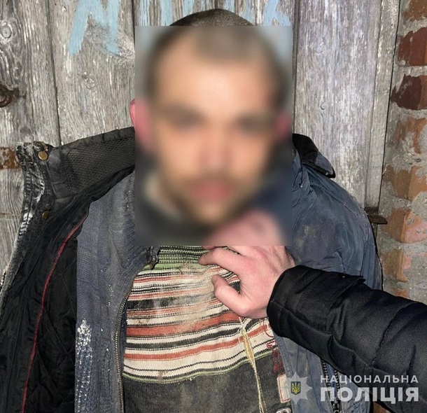 Мужчина избил знакомого и хотел еще живым его закопать в Винницкой области Мужчина избил знакомого и хотел еще живым его закопать в Винницкой области