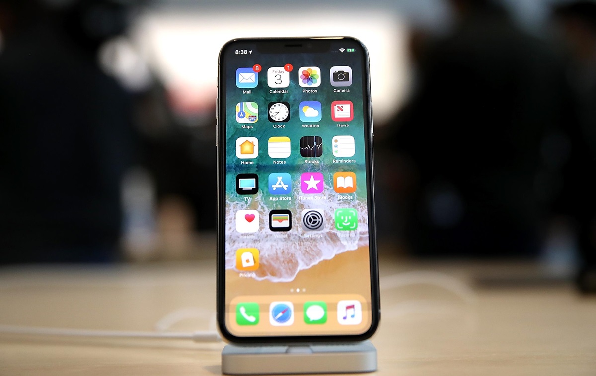 iPhone X: проблемы с Face ID, экраном и динамиком - Korrespondent.net