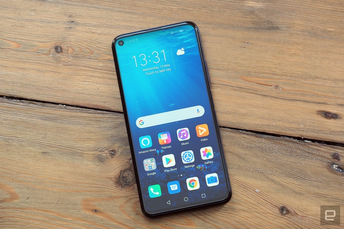 Бюджетный флагман Huawei Honor 20 представлен официально