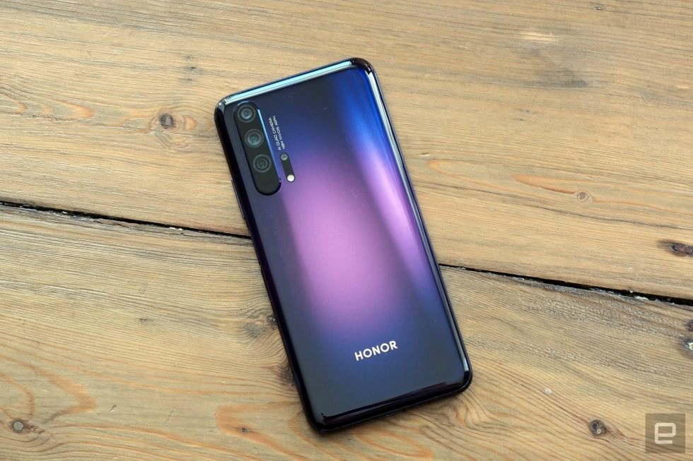 Бюджетный флагман Huawei Honor 20 представлен официально