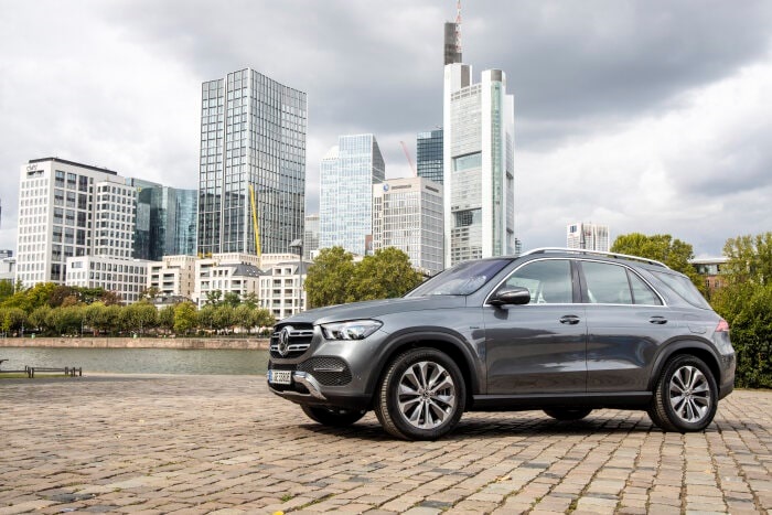 Mercedes-Benz рассекретила гибридные GLE и GLC