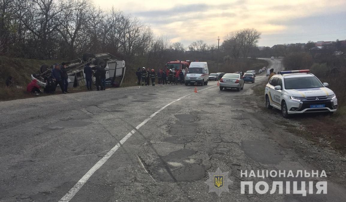 В Хмельницкой области опрокинулся рейсовый автобус