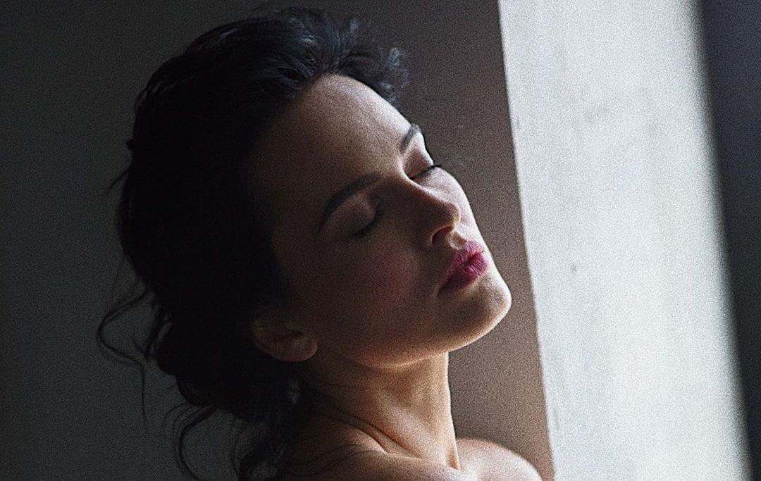 Даша астафьева горячие фото Фотосессия с открытой спиной: модные стрижки и прически на фото. - Делаем причес