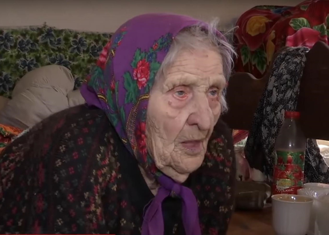 Сильно старая бабушка. Самая Старая женщина в мире. Очень Старая дряхлая бабка.