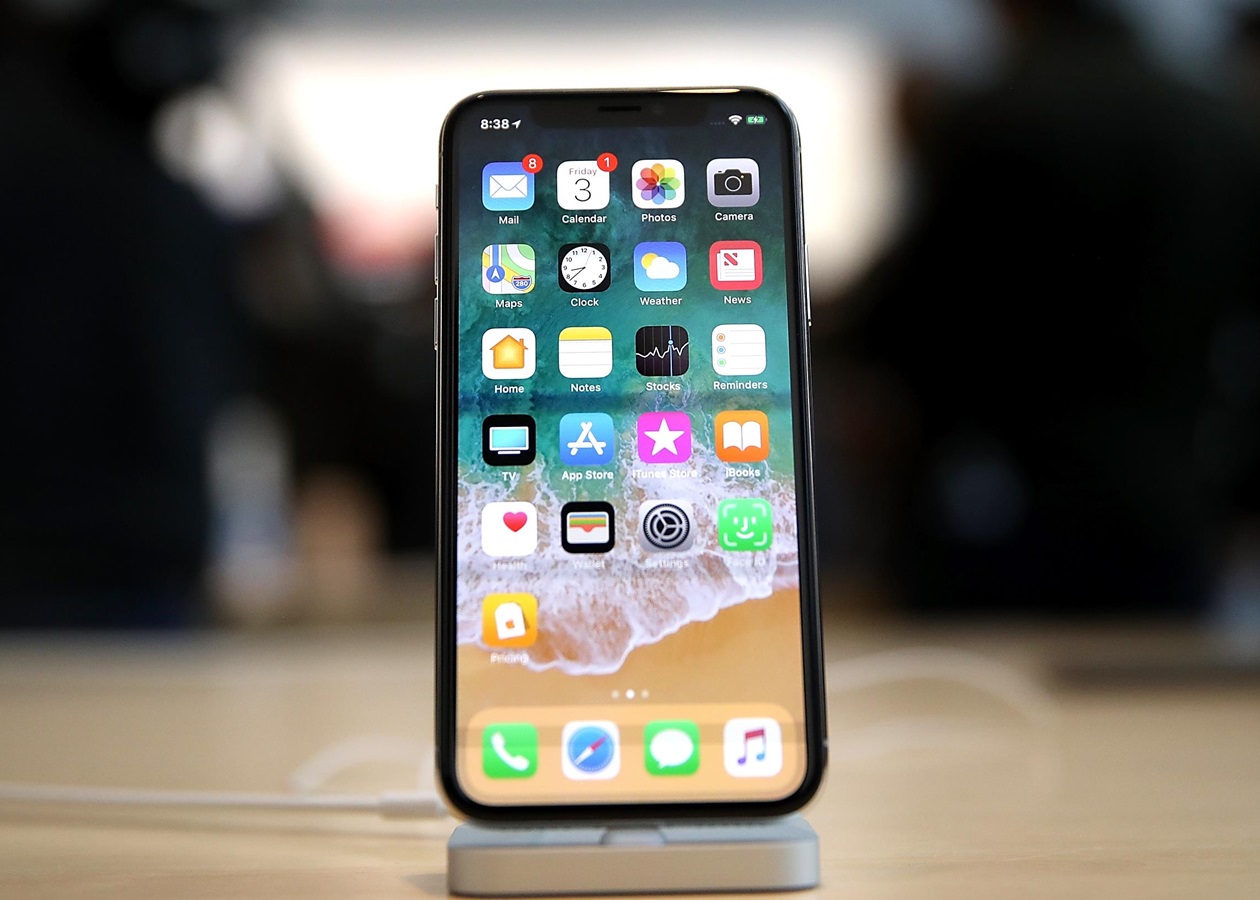 iPhone X: проблемы с Face ID, экраном и динамиком - Korrespondent.net