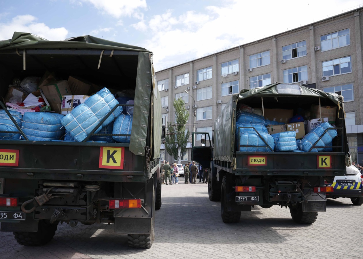 Латвия передала 12 тонн гумпомощи для Луганской области - Korrespondent.net