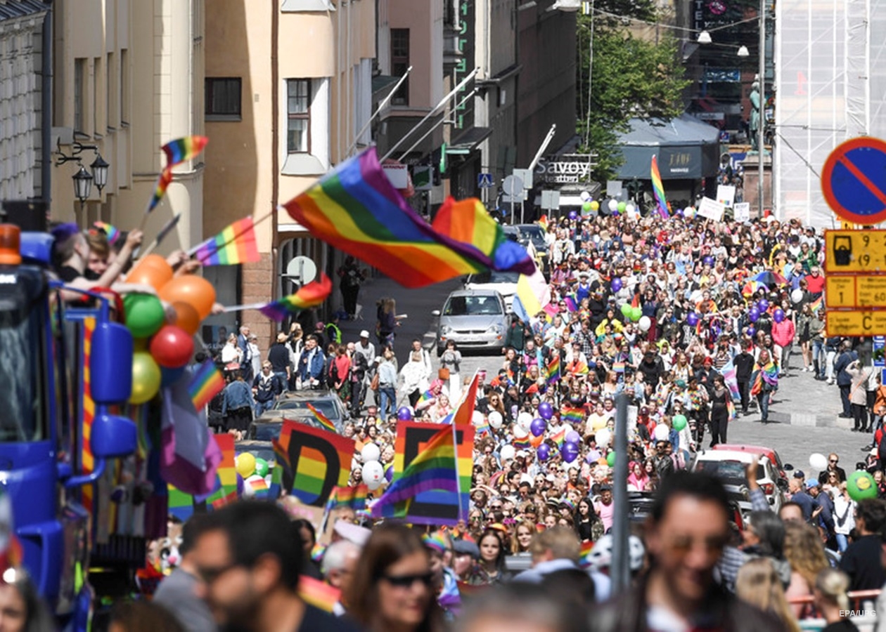 В Хельсинки гей-парад собрал 100 тысяч участников - Korrespondent.net