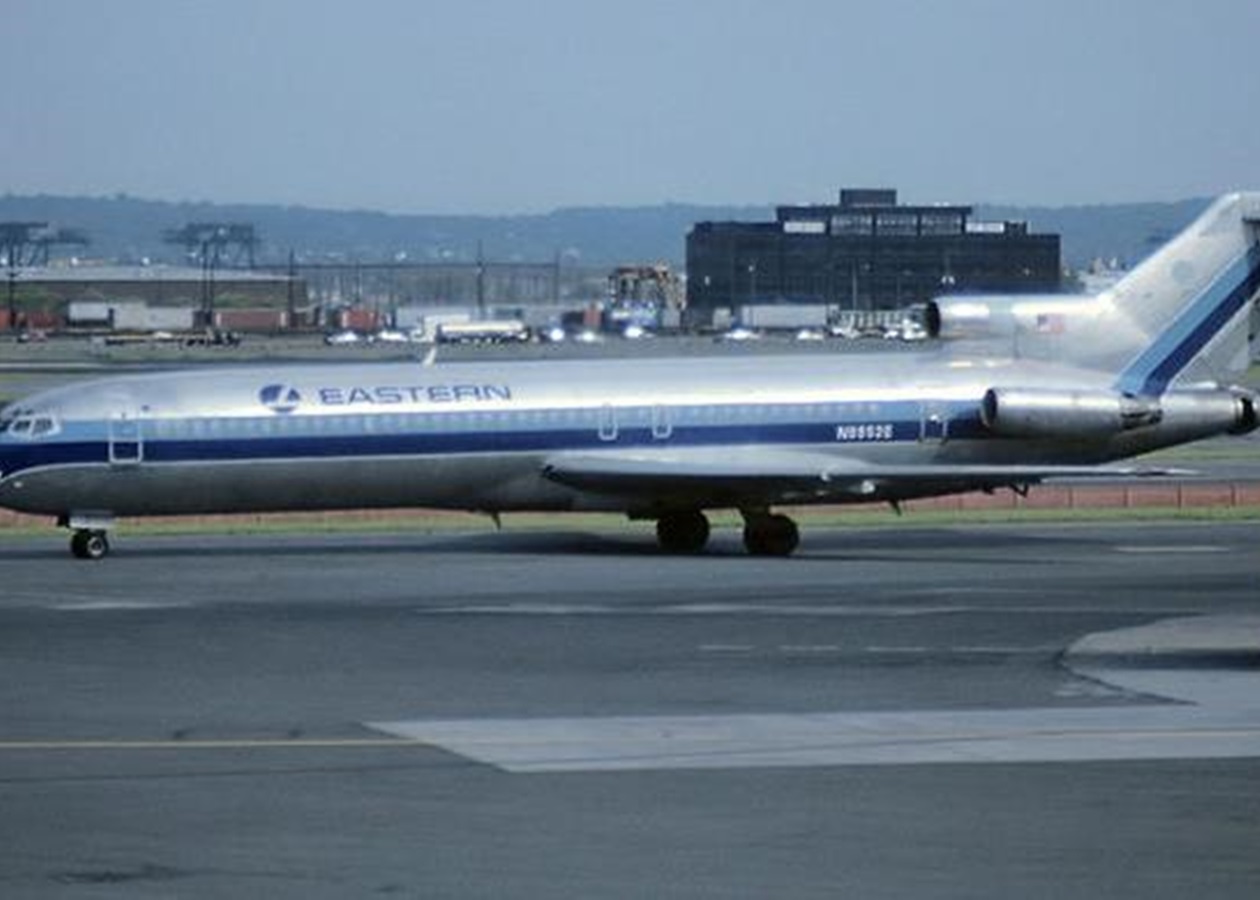 Лайнер Boeing 727 совершил последний регулярный рейс - Korrespondent.net