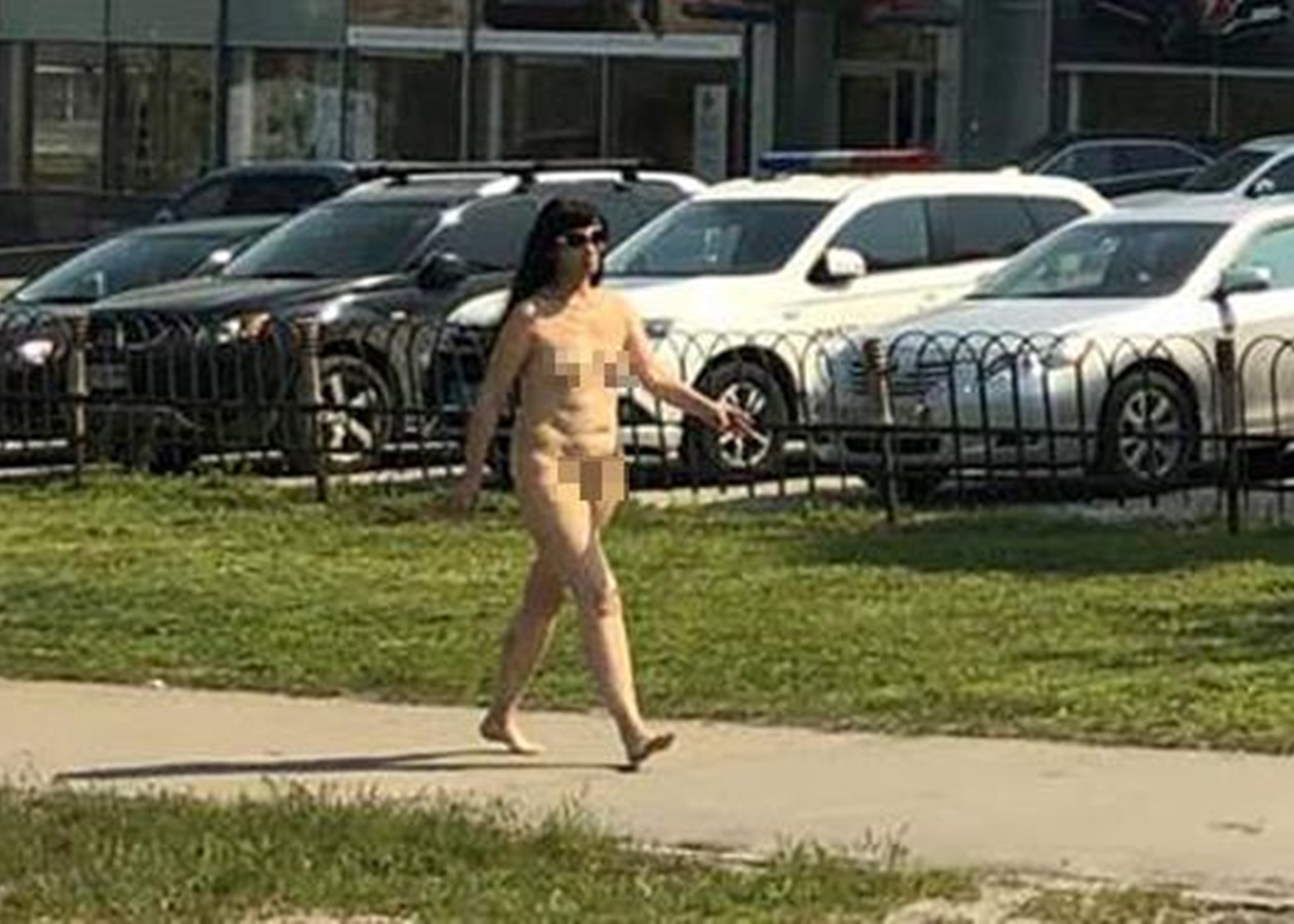 по городу гулял голый мужчина фото 97