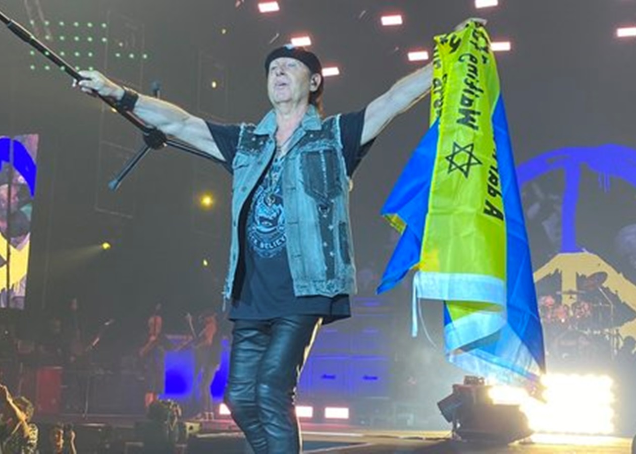 Scorpions на концерте подняли флаг Украины - Korrespondent.net