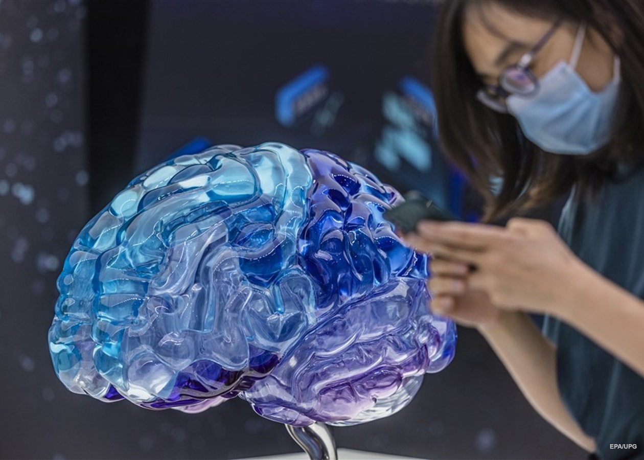 Ученые создали имплант, который помог немому мужчине говорить ...