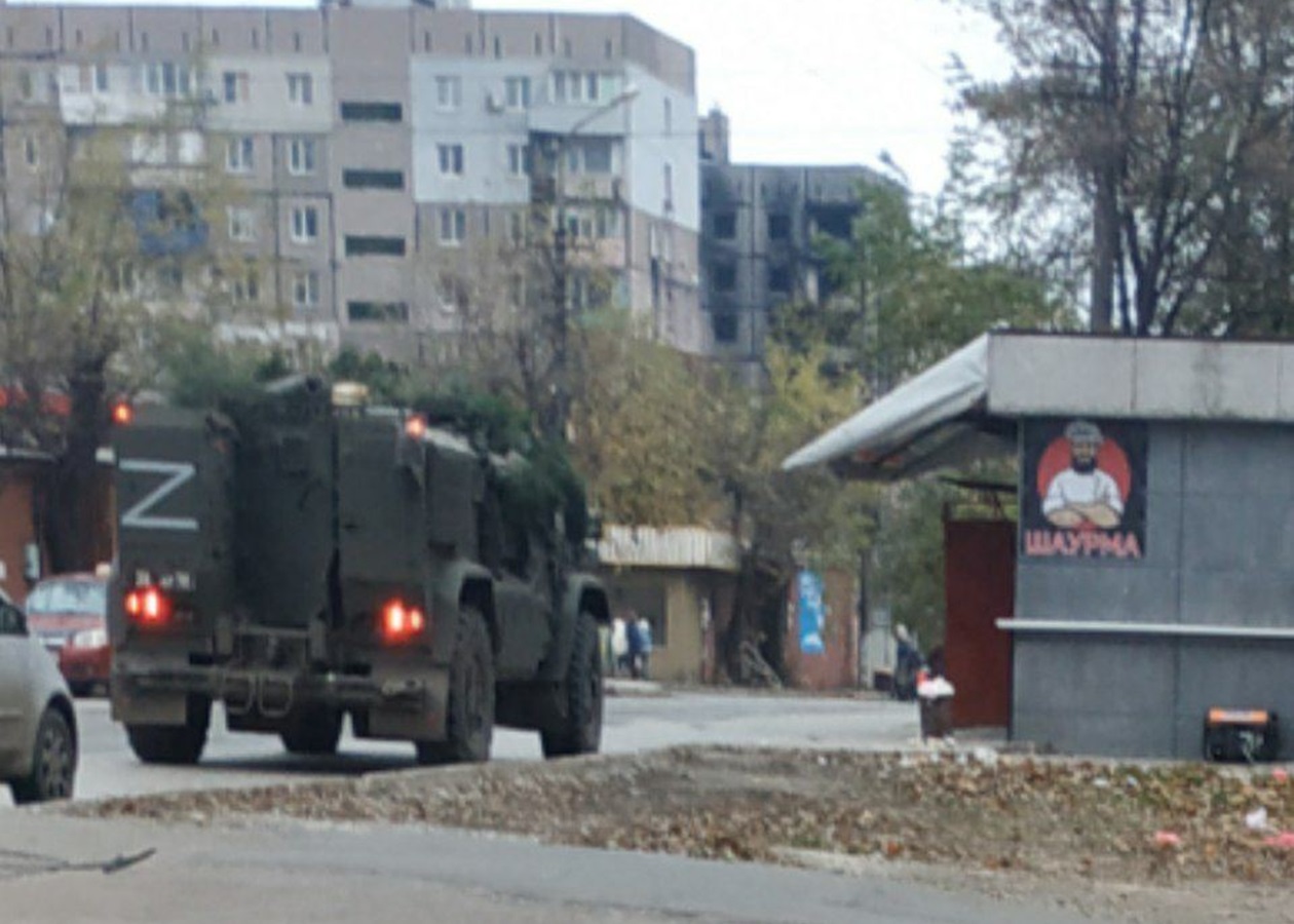 В Мариуполь стягивают все больше военной техники РФ - мэрия ...
