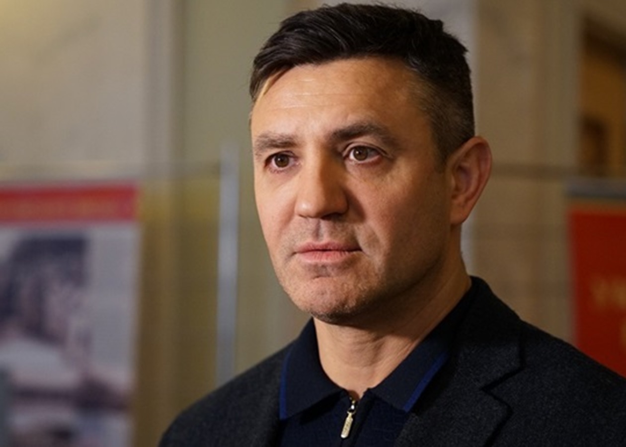 Тищенко отреагировал на исключение из Слуги народа из-за поездки в ...