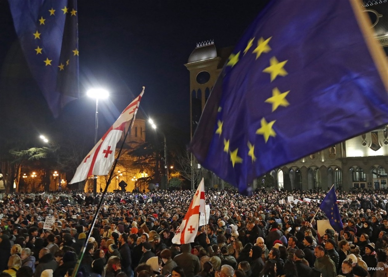 Проти іноагентів. Протести в Грузії та роль РФ - Korrespondent.net