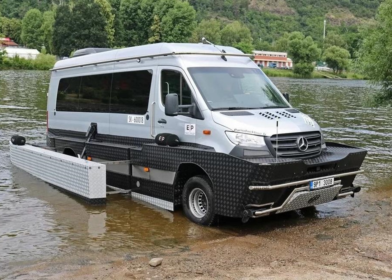 Mercedes Sprinter получил плавающую версию - Korrespondent.net