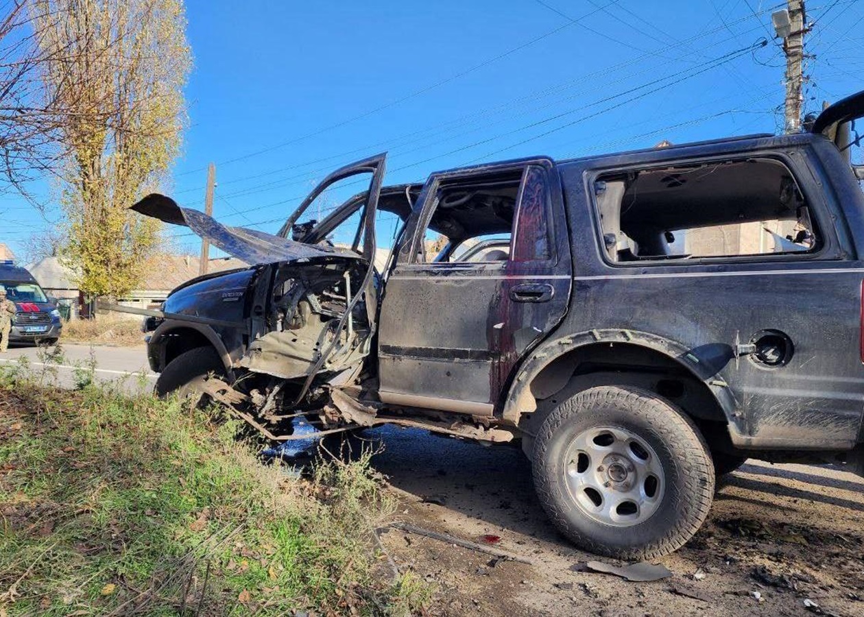 В Луганске подорвали авто с бывшим 