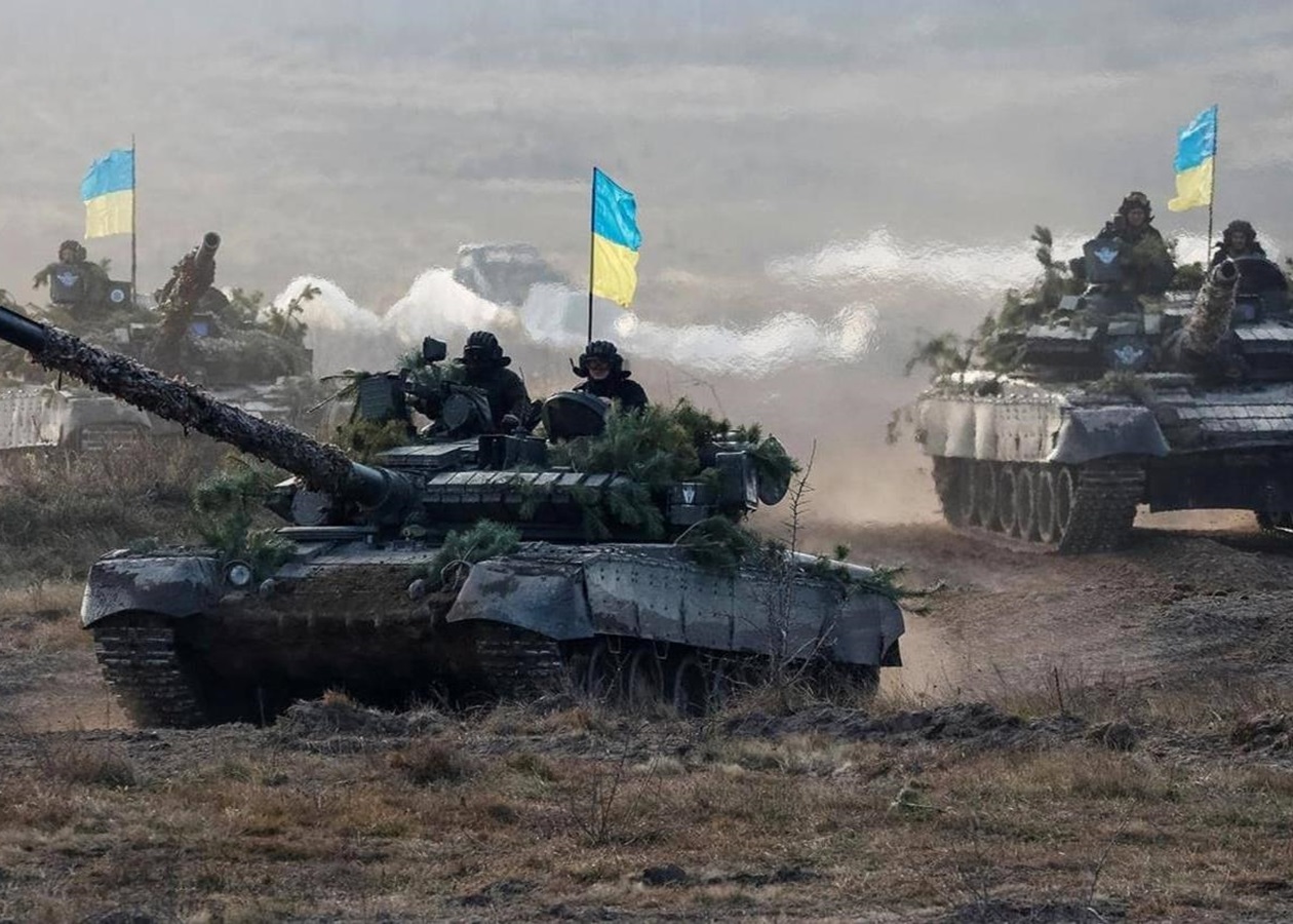 Рада продовжила воєнний стан і мобілізацію - Korrespondent.net