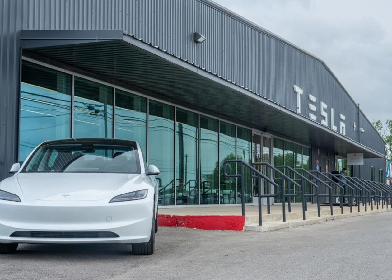 Tesla отзовет более 125 тысяч электромобилей - Korrespondent.net