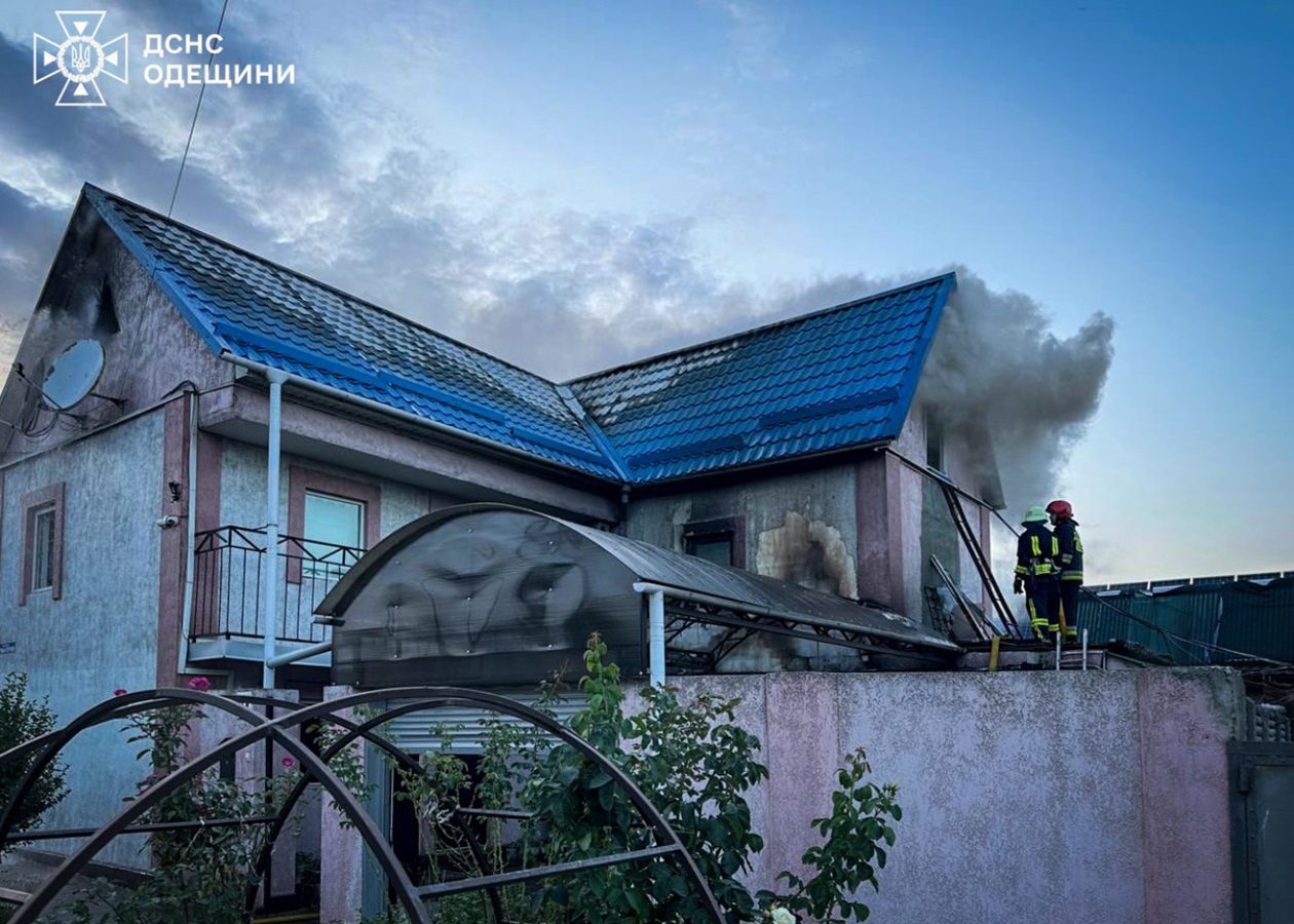 В Одесской области загорелись солнечные батареи, сильно обгорел мужчина -  Korrespondent.net