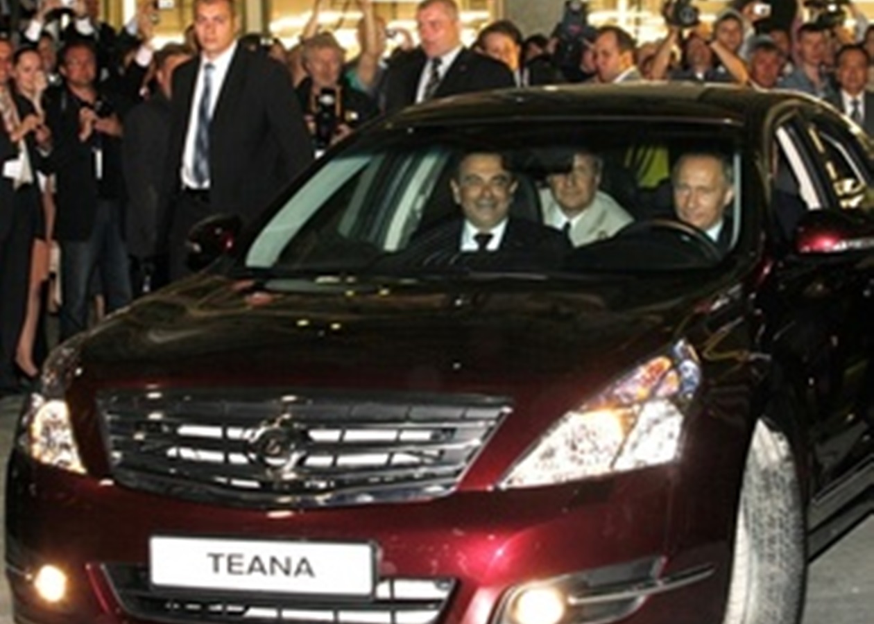 Путин прокатился на первом Nissan Teana российской сборки -  Korrespondent.net