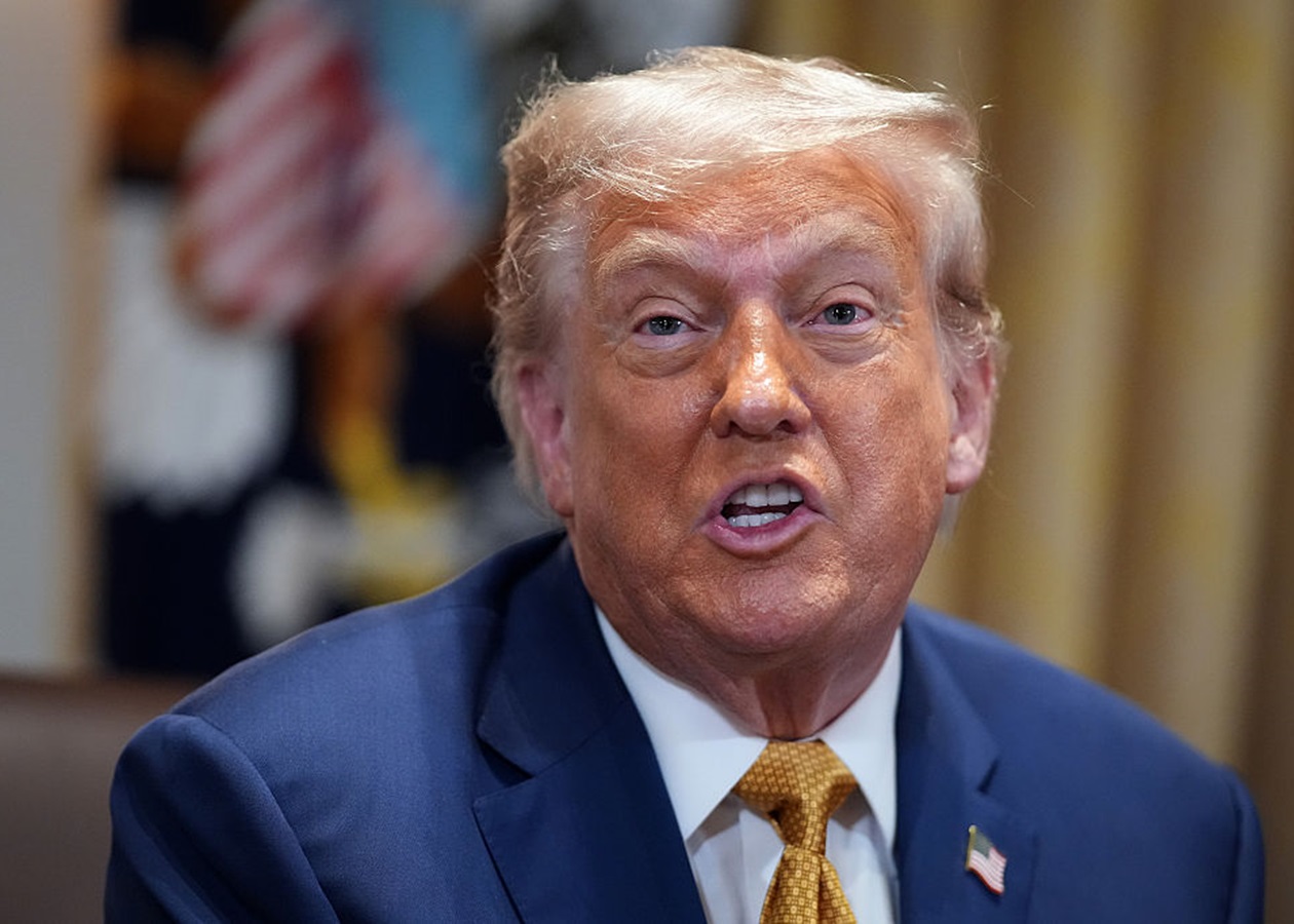トランプはプーチンを「小さな驚き」で脅した
