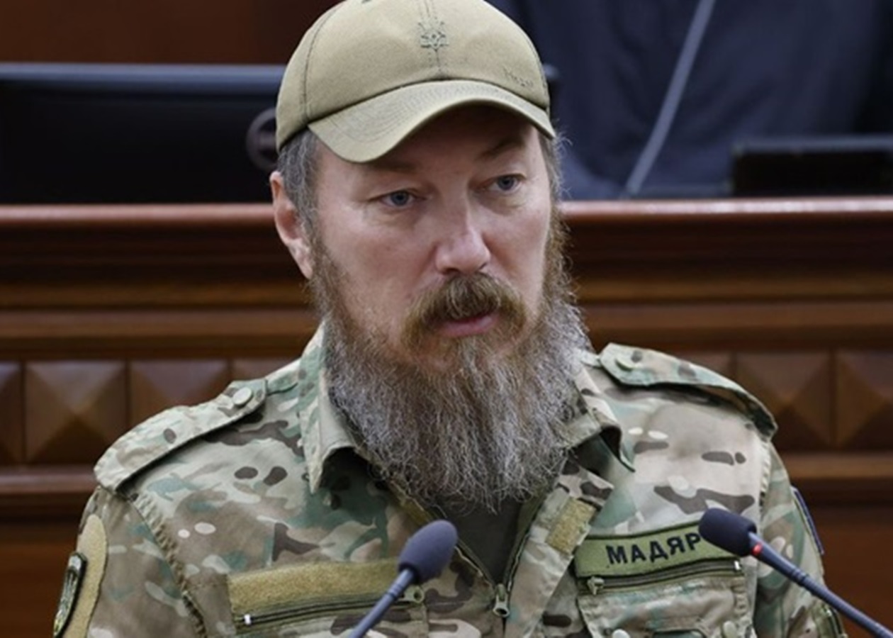 Мадяр" порадив Сіярто "запхати в дупу" запроваджені санкції -  Korrespondent.net