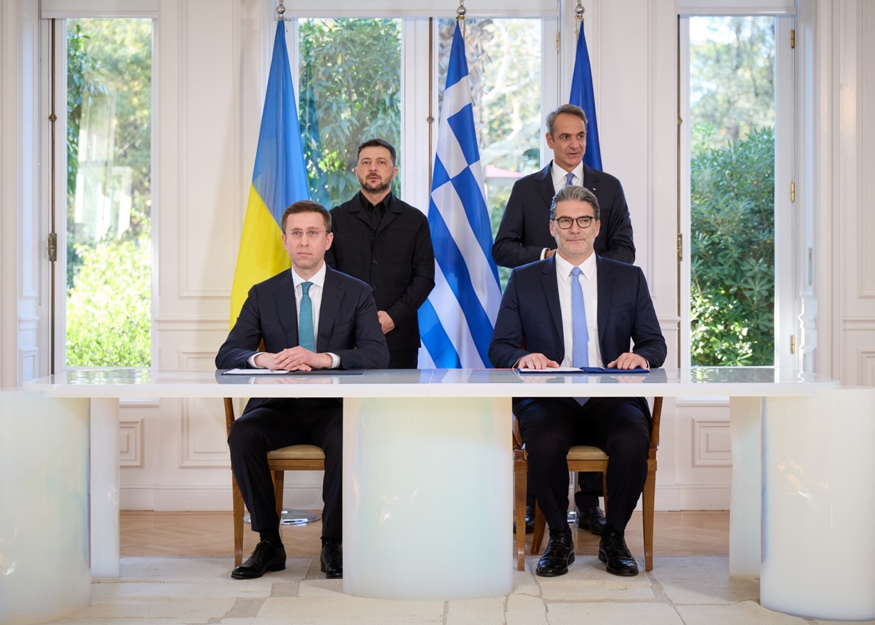 Zelenskyy y Francia sellan pacto histórico para modernizar la aviación ucraniana