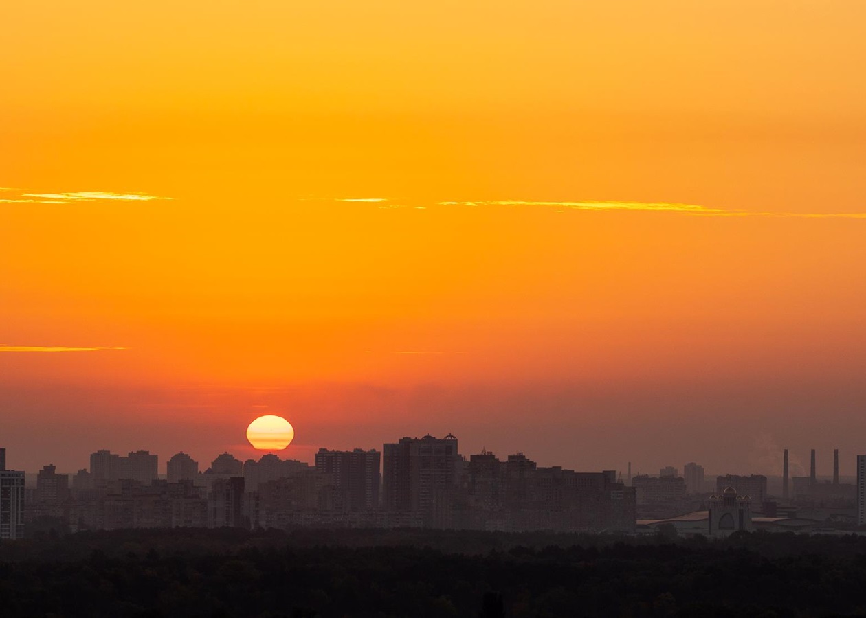 В Україні оголосили графіки відключень у вівторок