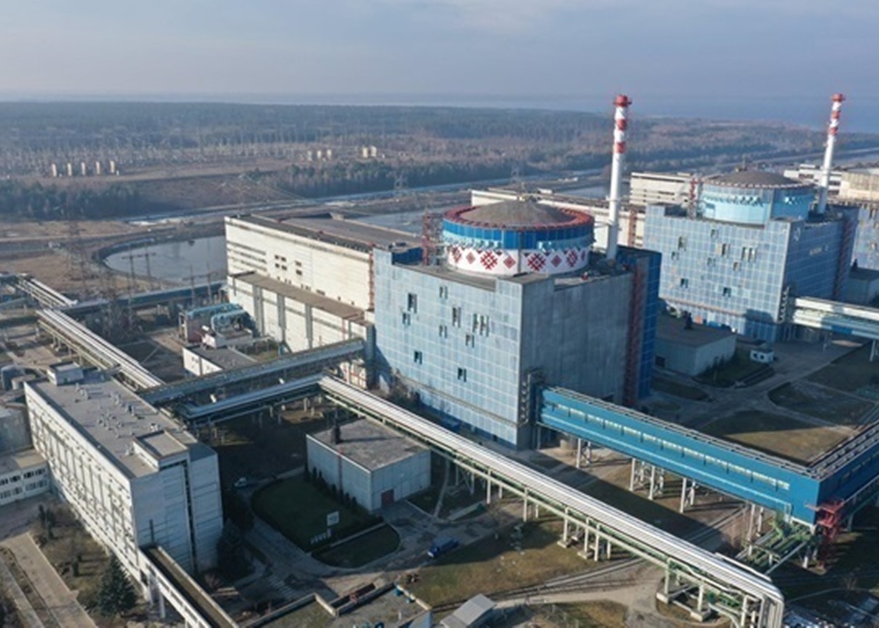 АЕС України знизили потужність через обстріли РФ