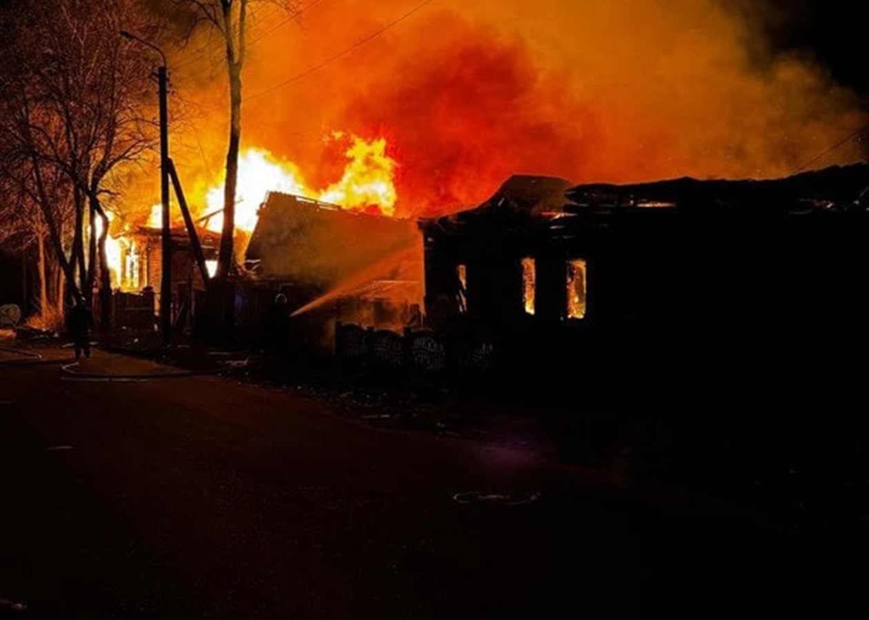 РФ обстріляла центр Новгород-Сіверська: є жертва і значні руйнування