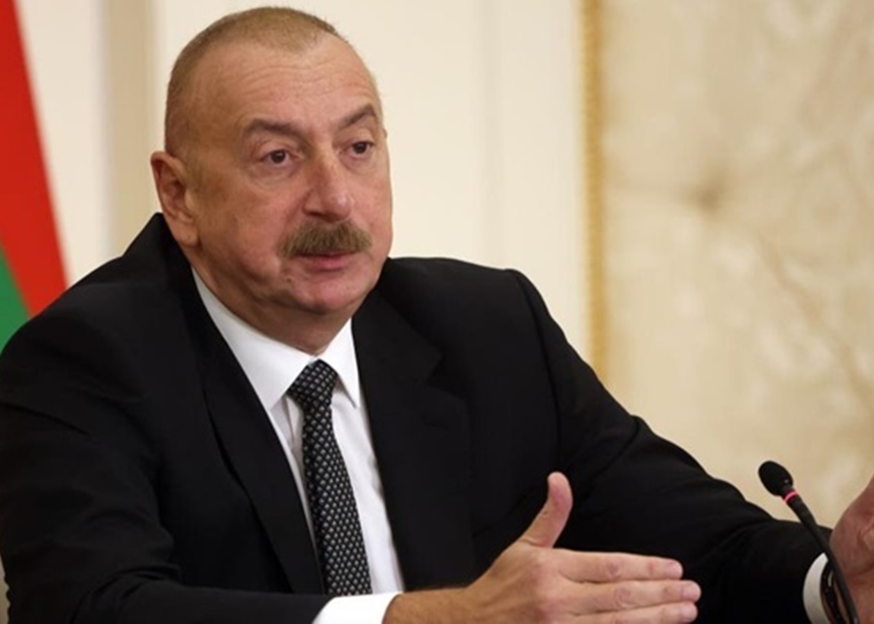 Алієв відмовився їхати до Путіна на саміт СНД