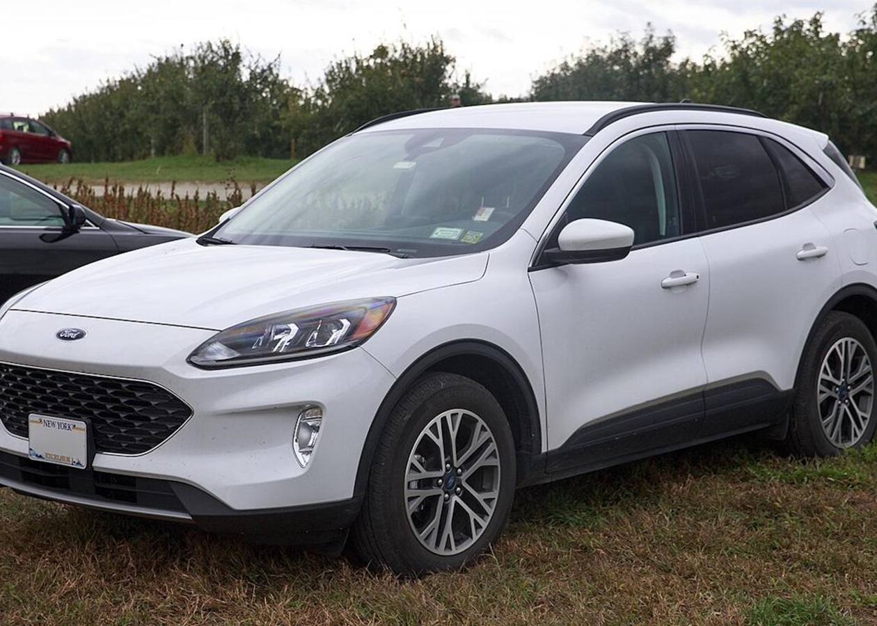 Ford знімає з виробництва кросовер Escape
