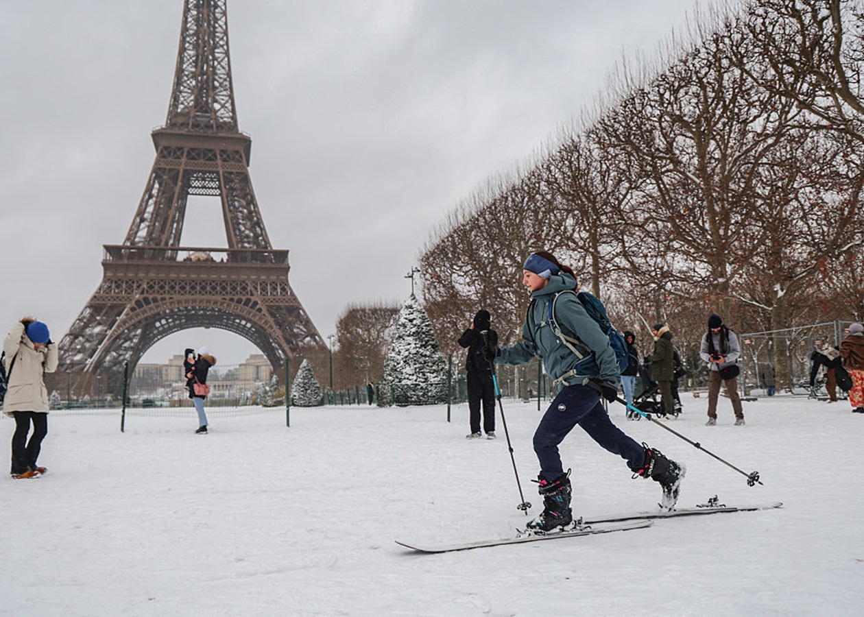 Європа в снігу. Є загиблі та скасування авіарейсів